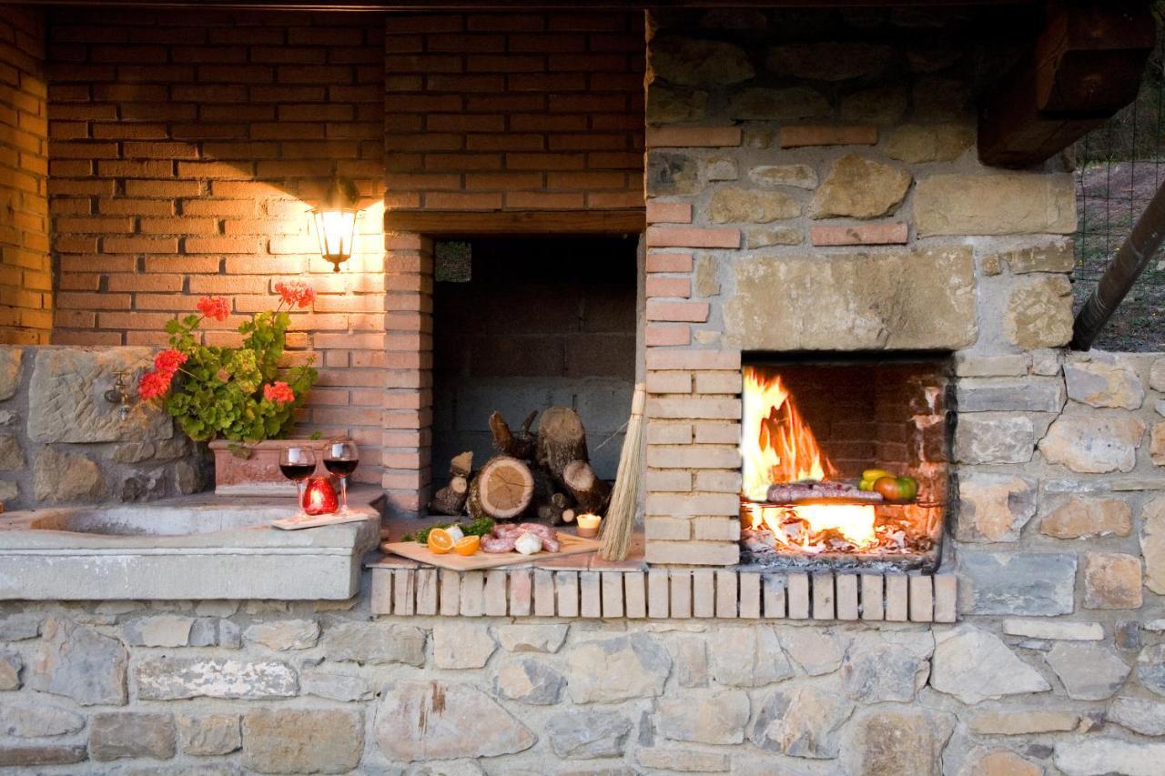 פופי Villa Le Balze Tuscany, Private Pool, Property Fenced, Pet Allowed. מראה חיצוני תמונה